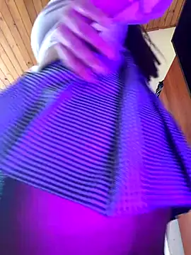 Gabriela-Parker  online show from 11.04.25