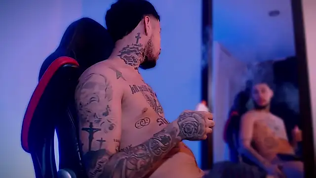 Snapshot of Junihn0 chatting on 09.13.25 Junihn0 online show from 09.13.25