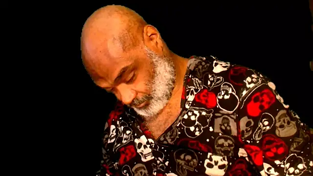 Snapshot of sinnernoir chatting on 01.15.25 sinnernoir online show from 01.15.25