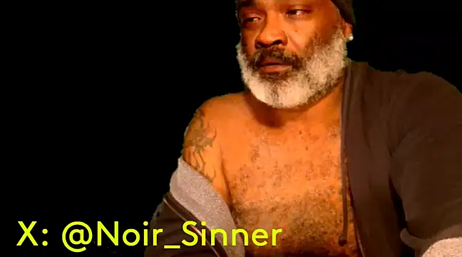 Snapshot of sinnernoir chatting on 01.31.25 sinnernoir online show from 01.31.25