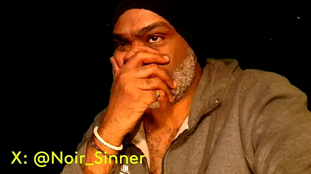 Snapshot of sinnernoir chatting on 03.13.25 sinnernoir online show from 03.13.25