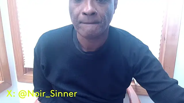 Snapshot of sinnernoir chatting on 10.02.25 sinnernoir online show from 10.02.25