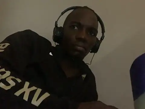 Snapshot of Shawtyblaque21 chatting on 11.21.25 Shawtyblaque21 online show from 11.21.25