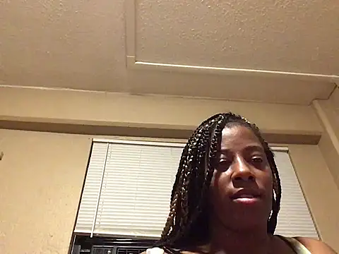 Snapshot of Eboni03 chatting on 12.13.24 Eboni03 online show from 12.13.24