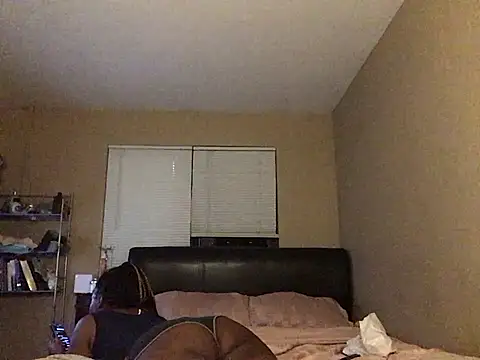 Snapshot of Eboni03 chatting on 12.17.24 Eboni03 online show from 12.17.24