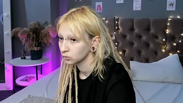 Lexy-Woorhez online show from 02.21.25