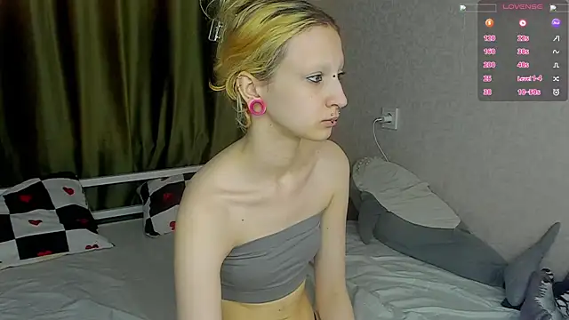 Snapshot of Lexy-Woorhez chatting on 04.26.26 Lexy-Woorhez online show from 04.26.26