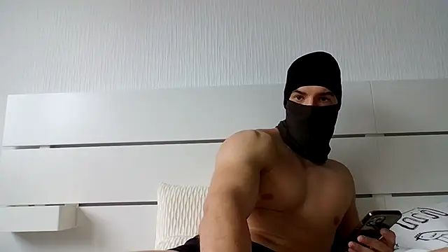 Snapshot of roberttt271507 chatting on 12.19.24 roberttt271507 online show from 12.19.24