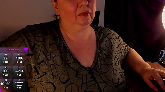 Snapshot of SexxyDreams1 chatting on 03.05.25 SexxyDreams1 online show from 03.05.25