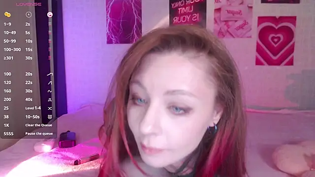 Snapshot of Lessy_Lasska chatting on 12.02.25 Lessy Lasska online show from 12.02.25