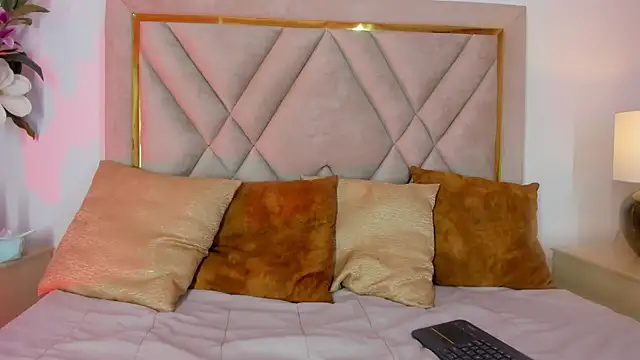 chloe wilson7 online show from 11.18.25