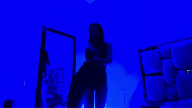 jolie lov online show from 02.14.25