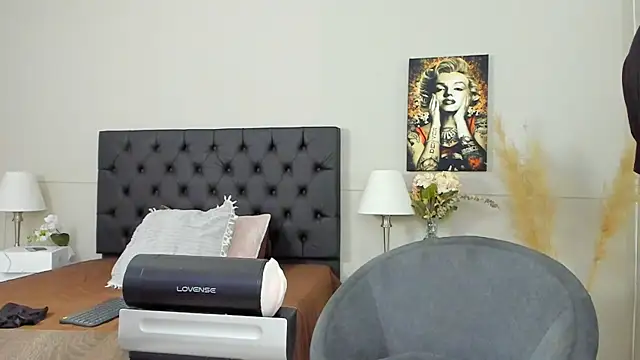 Robin Rief online show from 01.30.25