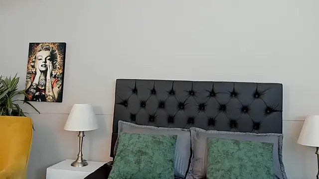 Robin Rief online show from 10.18.25