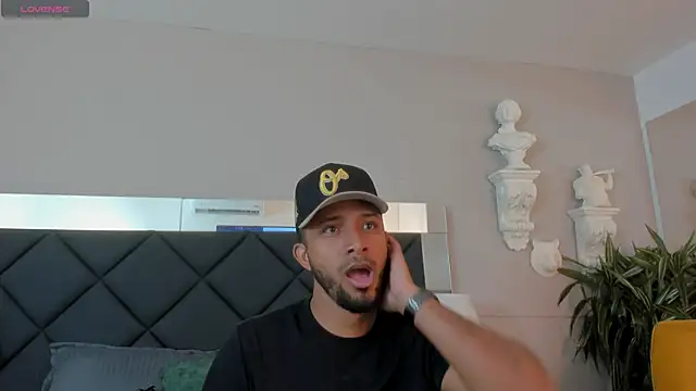 Robin Rief online show from 11.23.25