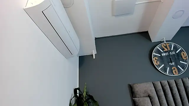 Robin Rief online show from 12.05.25