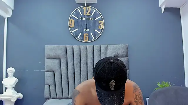 Robin Rief online show from 04.08.26