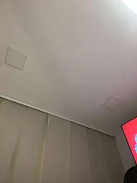 Snapshot of NicoleCut chatting on 09.27.25 NicoleCut online show from 09.27.25