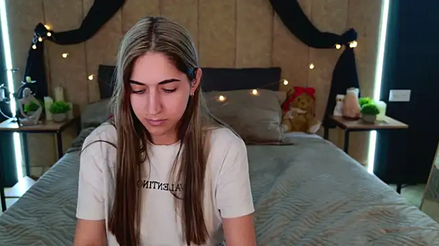 Teresa Stane online show from 02.21.25