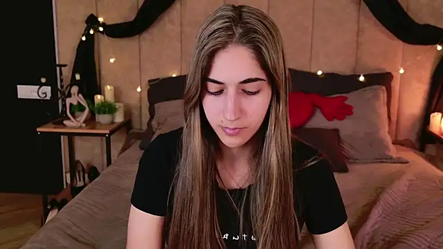 Teresa Stane online show from 02.22.25