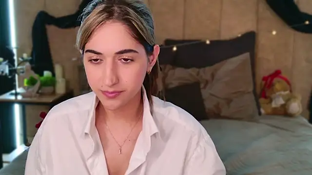 Teresa Stane online show from 03.22.25