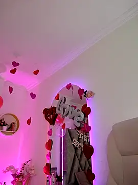 Aurora Brownn online show from 02.14.25