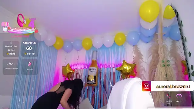 Aurora Brownn online show from 09.27.25