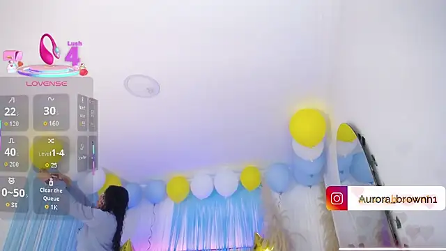 Aurora Brownn online show from 10.07.25