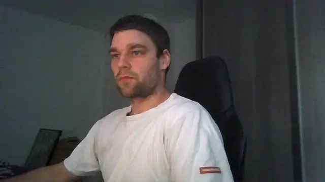 Snapshot of The_big_viking_ chatting on 01.11.25 The big viking online show from 01.11.25