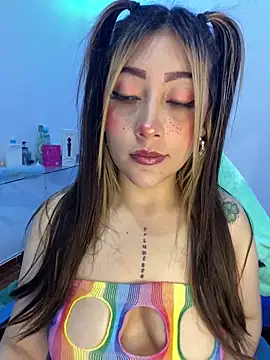 Luna SofiaXX online show from 04.02.26