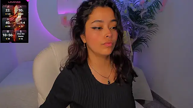 Ariana Pierce online show from 10.31.25