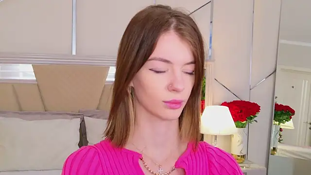 Snapshot of MeganMour chatting on 11.25.25 MeganMour online show from 11.25.25