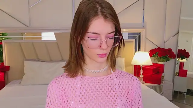 MeganMour online show from 12.19.25