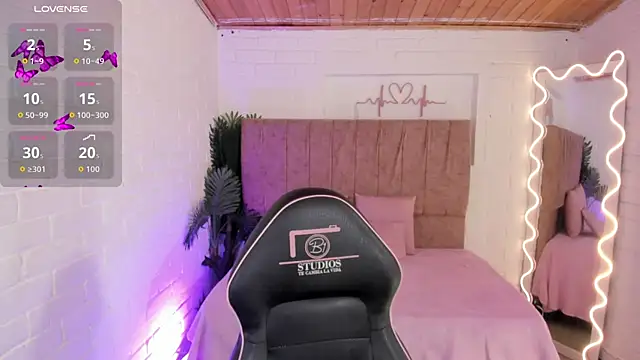 penelope tay1 online show from 11.23.25