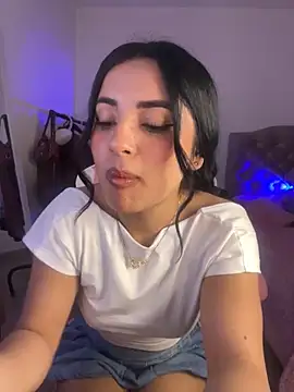 Emily-14 online show from 09.22.25