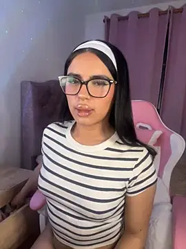 Emily-14 online show from 11.13.25