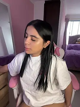 Emily-14 online show from 04.26.26