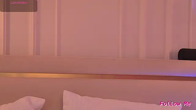 DorisHell online show from 12.21.25