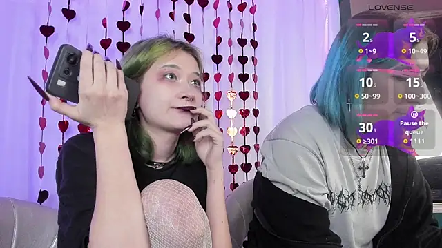 Snapshot of Milten-Trish chatting on 02.27.25 Milten-Trish online show from 02.27.25