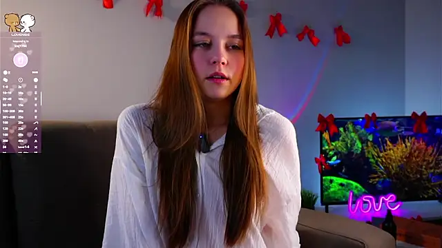 Snapshot of FalineDowlen chatting on 02.27.26 FalineDowlen online show from 02.27.26