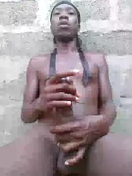 Snapshot of GOLDEN_HQUR chatting on 01.15.25 GOLDEN HQUR online show from 01.15.25