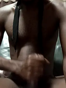 Snapshot of GOLDEN_HQUR chatting on 03.10.25 GOLDEN HQUR online show from 03.10.25