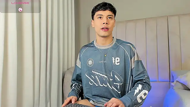 Snapshot of Dammon_Stallion chatting on 11.14.25 Dammon Stallion online show from 11.14.25