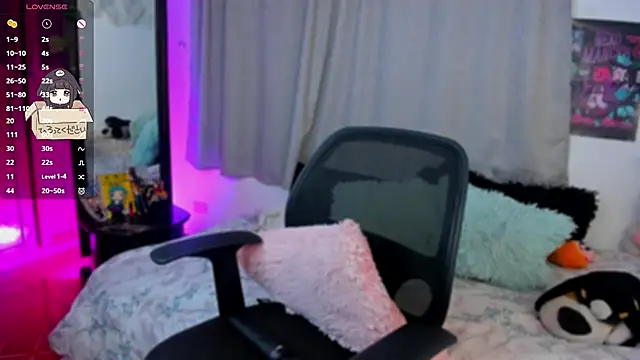 Snapshot of Lenneval1 chatting on 01.24.25 Lenneval1 online show from 01.24.25