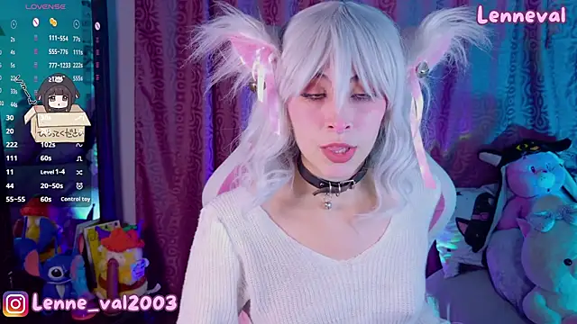 Snapshot of Lenneval1 chatting on 11.20.25 Lenneval1 online show from 11.20.25