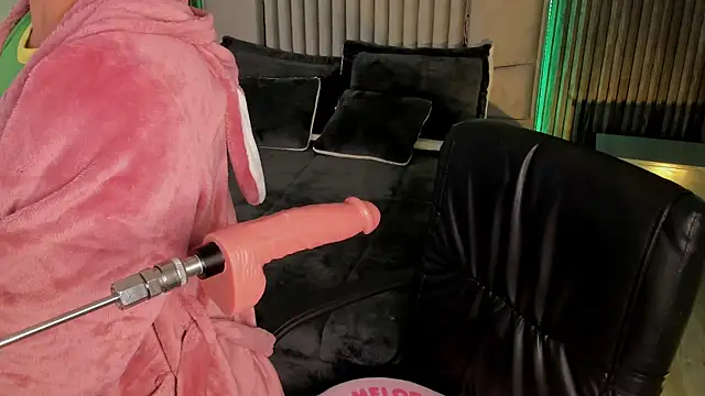 Snapshot of Lillyortiz chatting on 03.04.25 Lillyortiz online show from 03.04.25