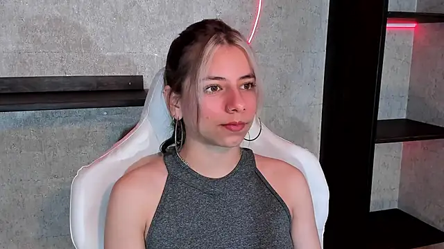 Snapshot of ArtemisaBlake chatting on 01.07.25 ArtemisaBlake online show from 01.07.25