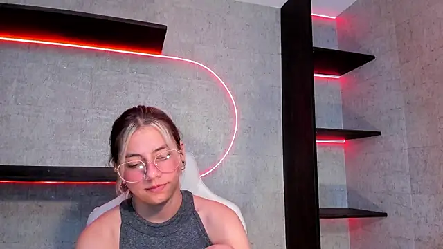 Snapshot of ArtemisaBlake chatting on 01.18.25 ArtemisaBlake online show from 01.18.25