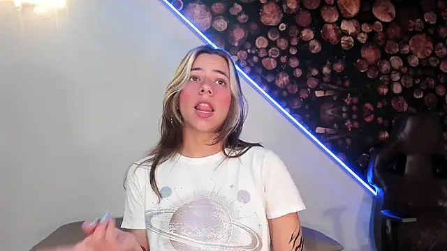 Snapshot of ArtemisaBlake chatting on 03.06.25 ArtemisaBlake online show from 03.06.25