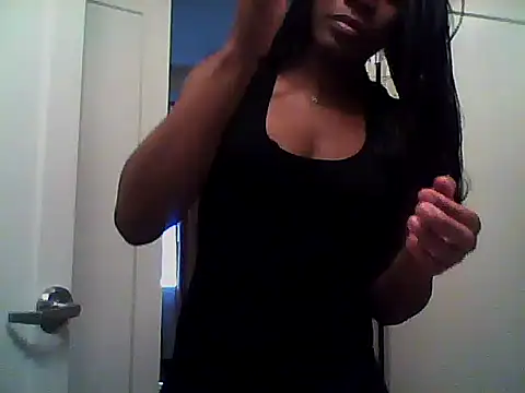 Snapshot of LuckiXCX chatting on 01.11.26 LuckiXCX online show from 01.11.26